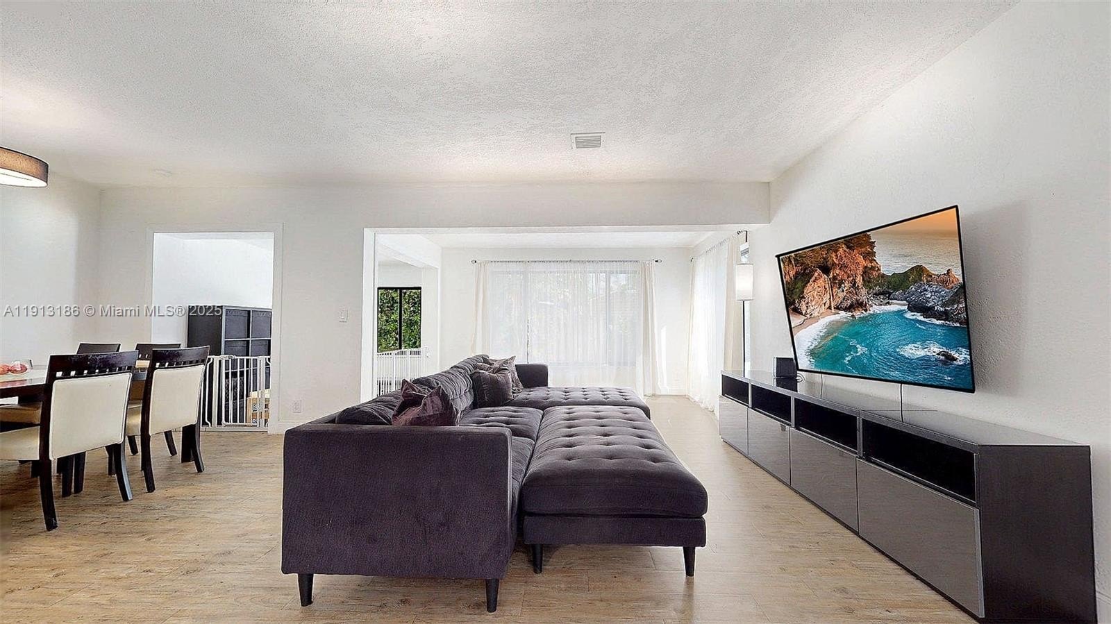 Fort Lauderdale, Florida, 33312, United States, 3 Bedrooms Bedrooms, ,2 BathroomsBathrooms,Residential,For Sale,1996481