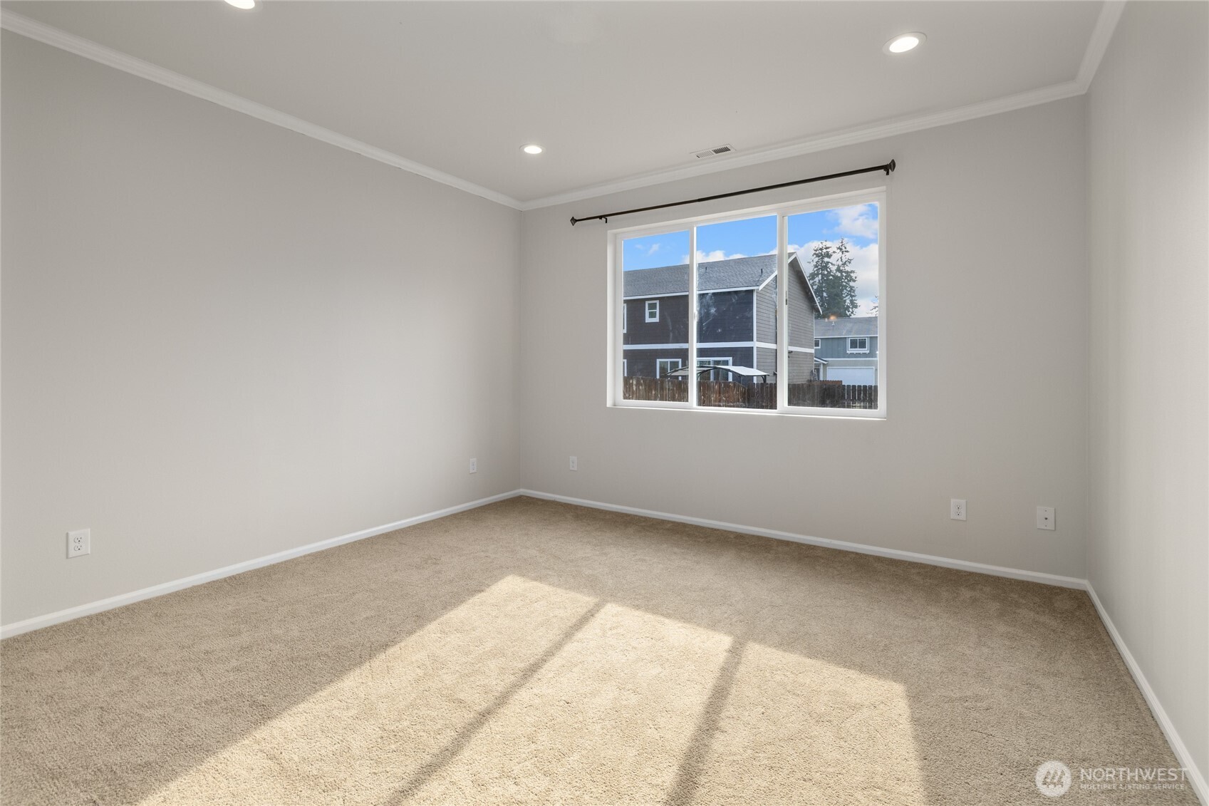 Cle Elum, Washington, 98922, United States, 3 Bedrooms Bedrooms, ,1 BathroomBathrooms,Residential,For Sale,1935300