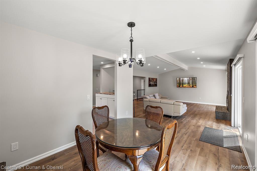 Livonia, Michigan, 48152, United States, 3 Bedrooms Bedrooms, ,3 BathroomsBathrooms,Residential,For Sale,1980110