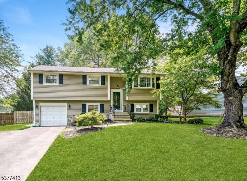Raritan Twp., New Jersey, 08822, United States, 4 Bedrooms Bedrooms, ,3 BathroomsBathrooms,Residential,For Sale,1911305