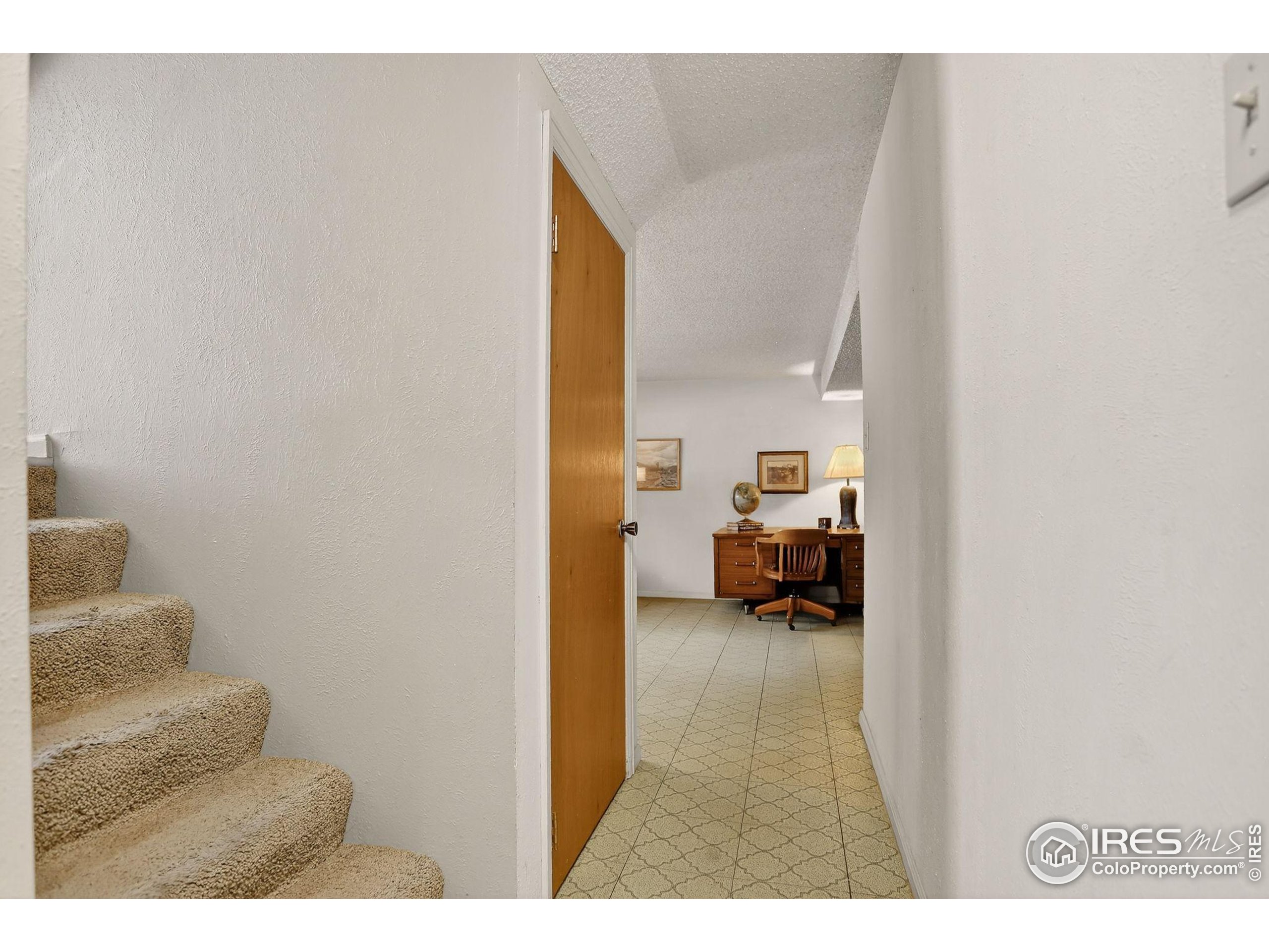 Longmont, Colorado, 80501, United States, 4 Bedrooms Bedrooms, ,2 BathroomsBathrooms,Residential,For Sale,1994687