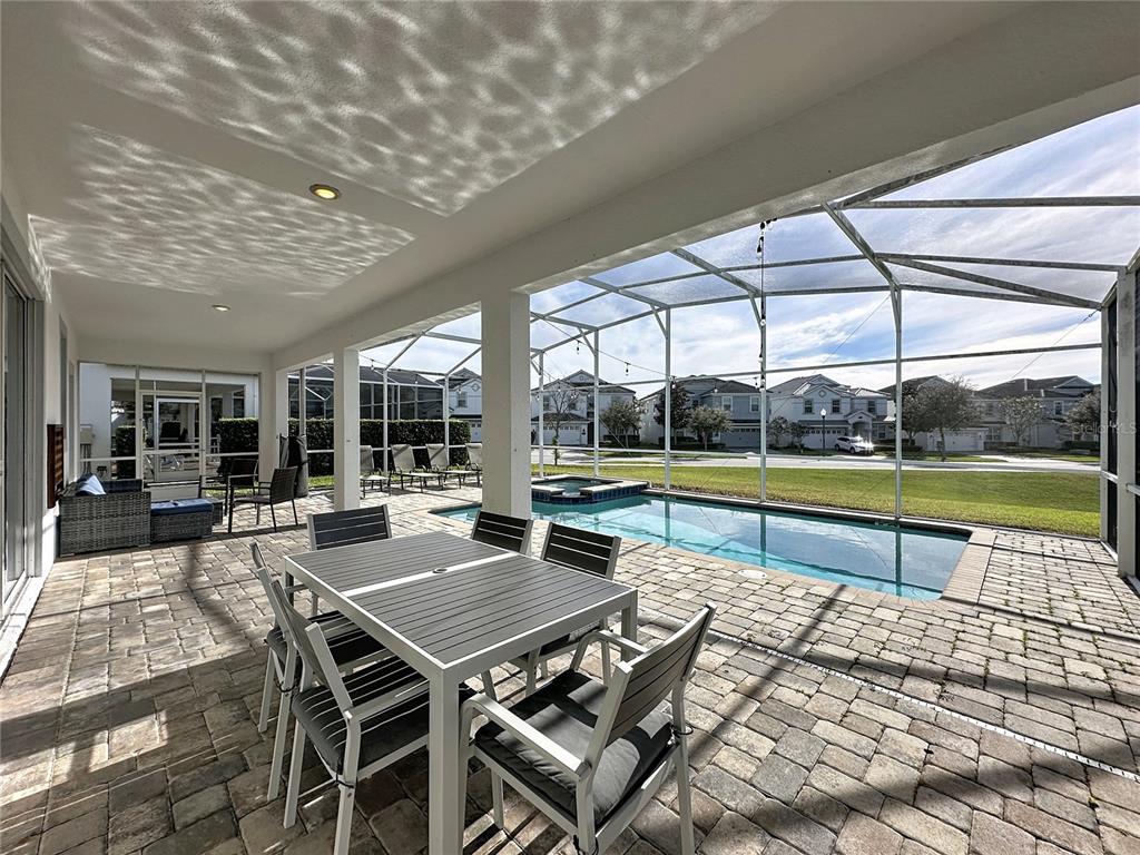 Davenport, Florida, 33896, United States, 8 Bedrooms Bedrooms, ,5 BathroomsBathrooms,Residential,For Sale,1992116