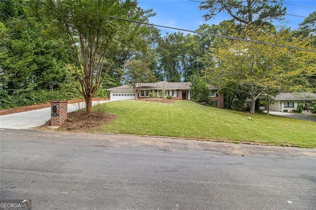 Atlanta, Georgia, 30345, United States, 4 Bedrooms Bedrooms, ,4 BathroomsBathrooms,Residential,For Sale,1929806