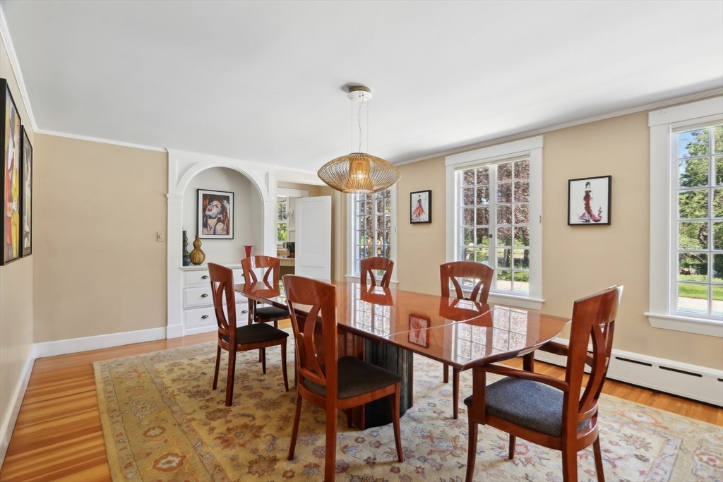 Gloucester, Massachusetts, 01930, United States, 5 Bedrooms Bedrooms, ,5 BathroomsBathrooms,Residential,For Sale,1837944