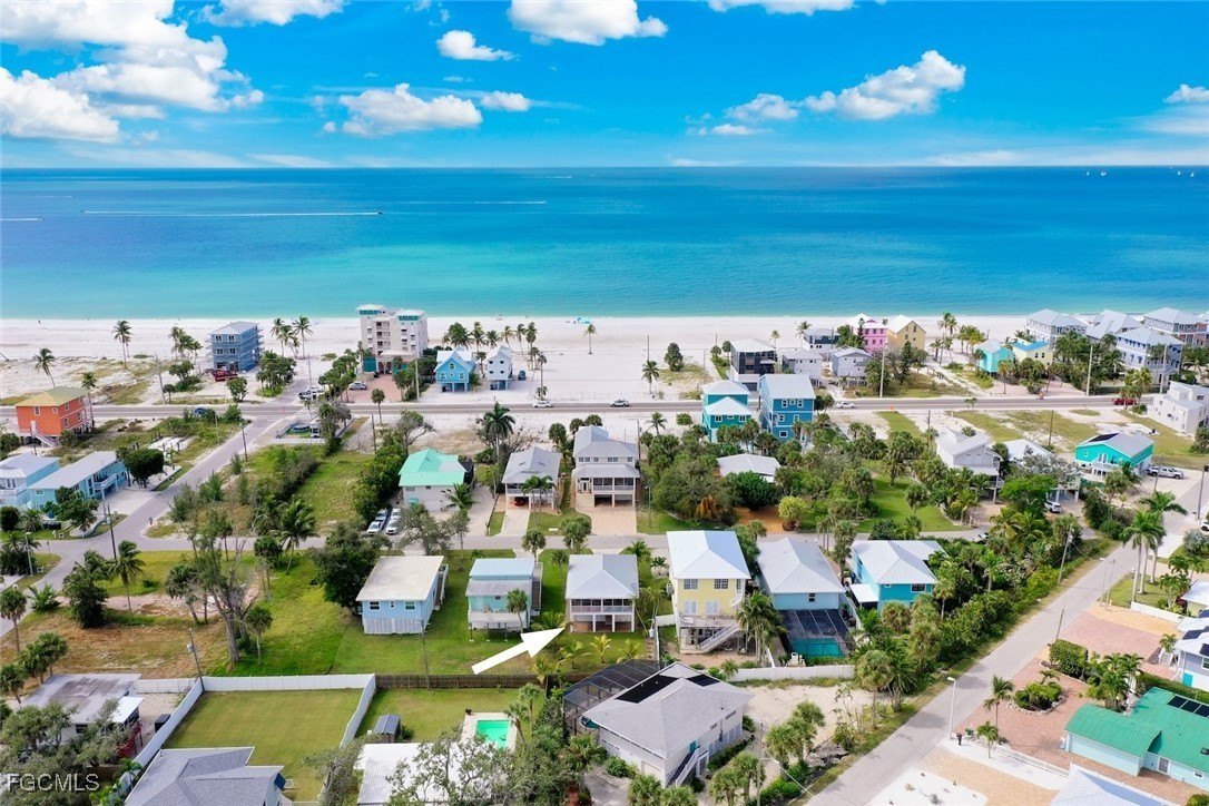 Fort Myers Beach, Florida, 33931, United States, 2 Bedrooms Bedrooms, ,1 BathroomBathrooms,Residential,For Sale,1983185