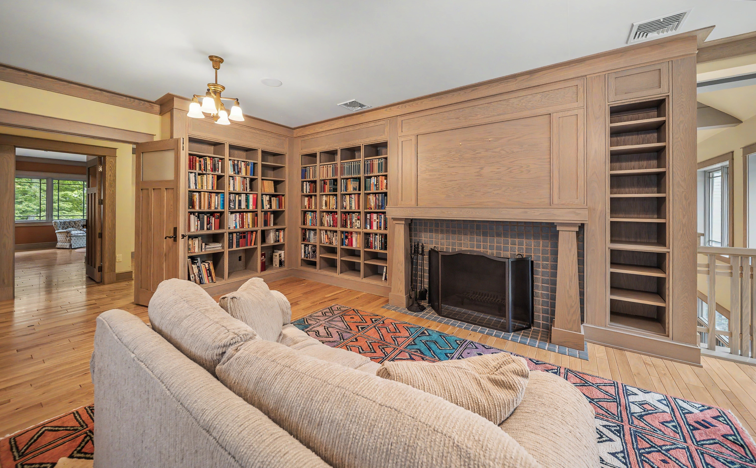  Stunning Prairie-Inspired Estate on 16 Acres of Scenic Woodlands - 物件實景
