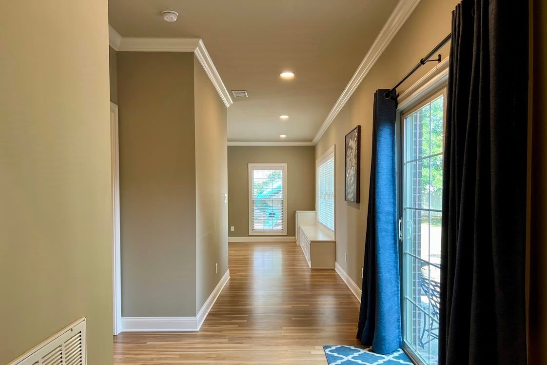 Franklin, Kentucky, 42134, United States, 4 Bedrooms Bedrooms, ,3 BathroomsBathrooms,Residential,For Sale,1941979