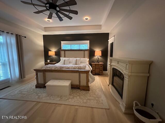 Middlesboro, Kentucky, 40965, United States, 5 Bedrooms Bedrooms, ,4 BathroomsBathrooms,Residential,For Sale,1915642