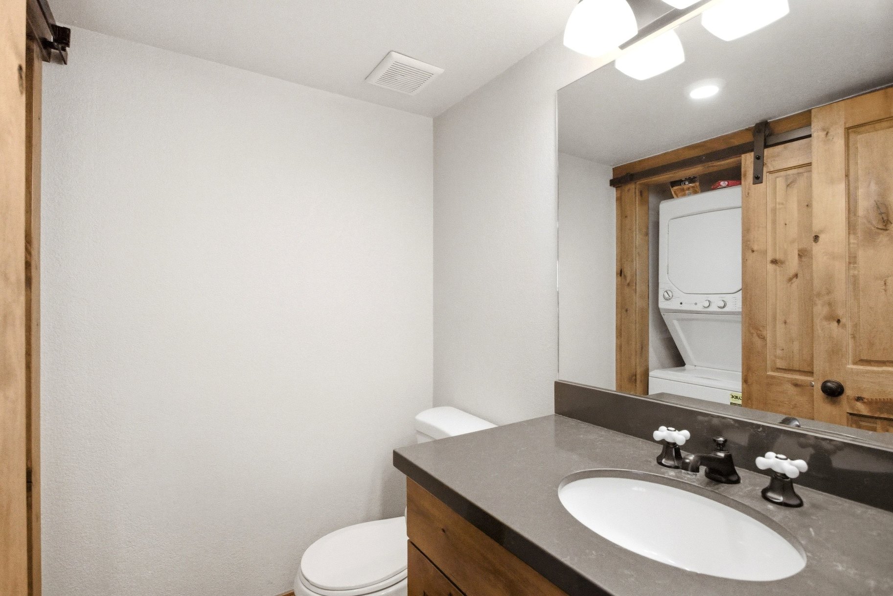 Nicely Updated Racquet Club Townhouse - 物件實景