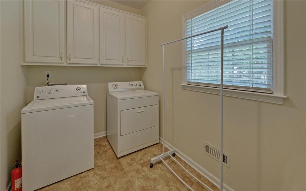 Lawrenceville, Georgia, 30043, United States, 5 Bedrooms Bedrooms, ,4 BathroomsBathrooms,Residential,For Sale,1794792