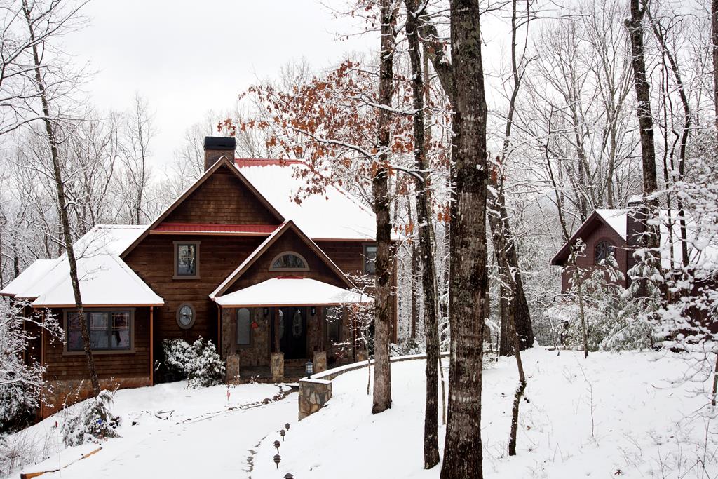 Ellijay, Georgia, 30540, United States, 3 Bedrooms Bedrooms, ,4 BathroomsBathrooms,Residential,For Sale,1952402