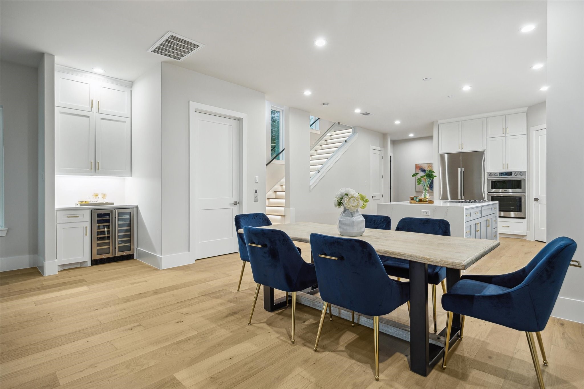  902 Knox Street A - 物件實景