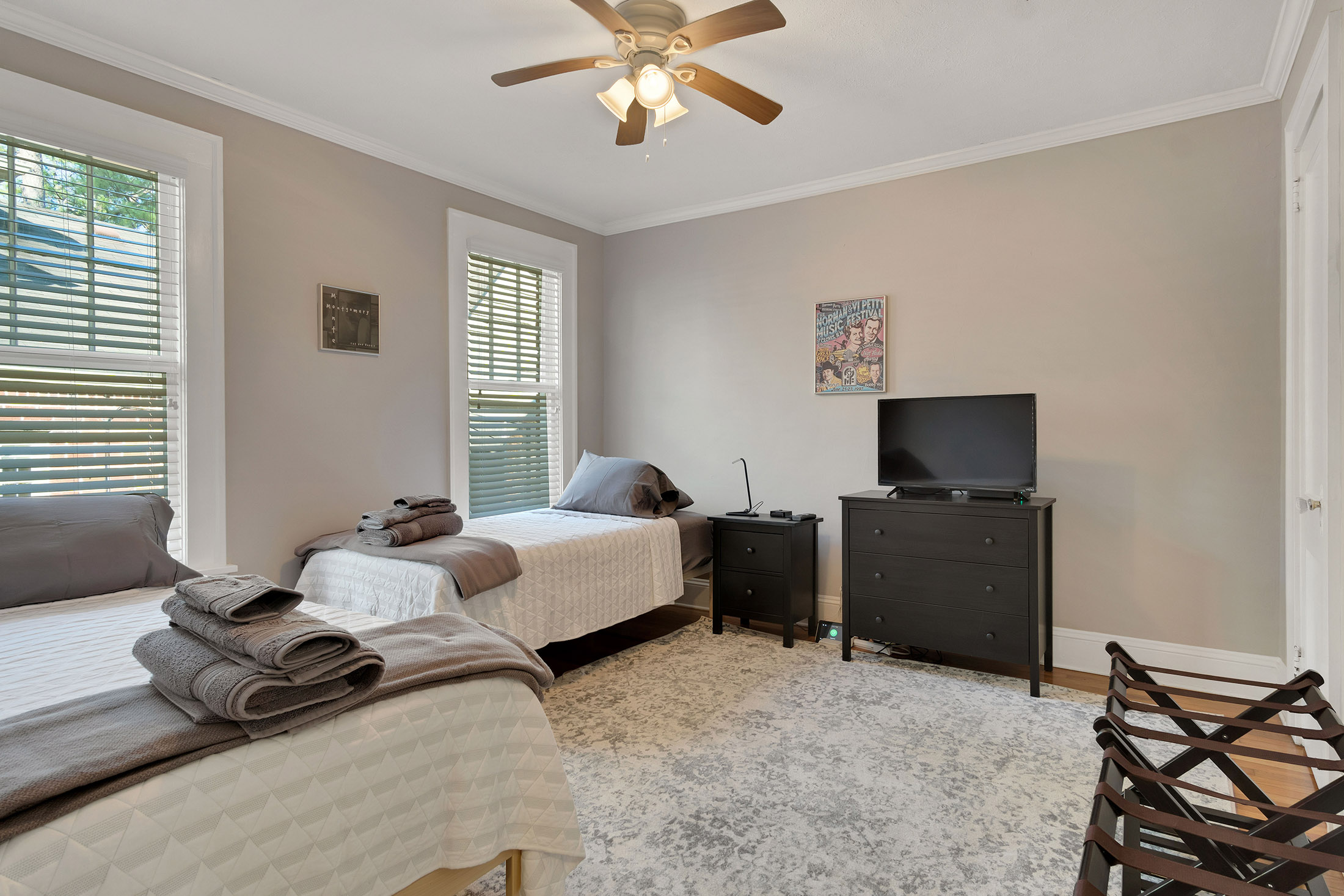  Beautifully Renovated Bungalow Perched above Orme Park in Virginia-Highland - 物件實景