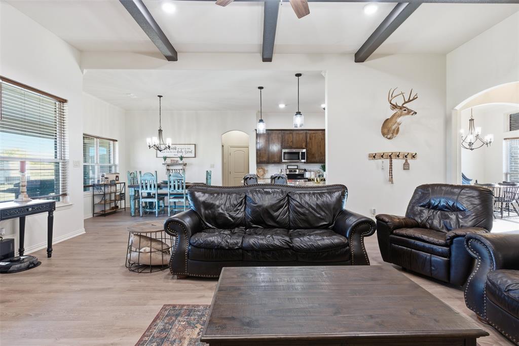 Grandview, Texas, 76050, United States, 4 Bedrooms Bedrooms, ,3 BathroomsBathrooms,Residential,For Sale,1991534