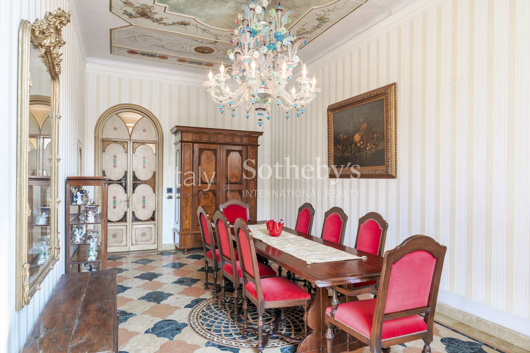  Iconic frescoed residence with terrace in Piazza delle Erbe - 物件實景