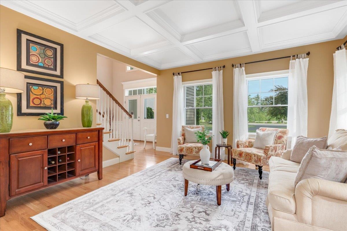 Bedford, New Hampshire, 03110, United States, 4 Bedrooms Bedrooms, ,5 BathroomsBathrooms,Residential,For Sale,1865787