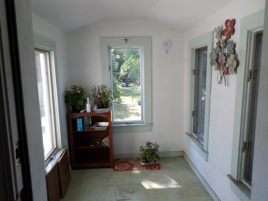 Peabody, Massachusetts, 01960, United States, 3 Bedrooms Bedrooms, ,1 BathroomBathrooms,Residential,For Sale,1924193
