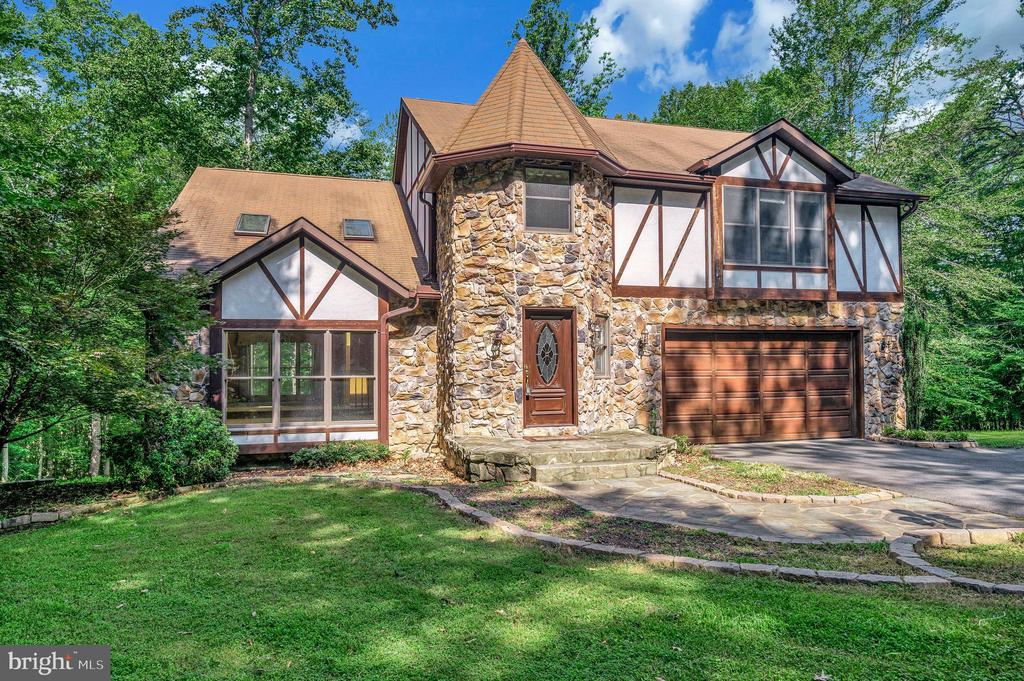 Woodbridge, Virginia, 22192, United States, 3 Bedrooms Bedrooms, ,3 BathroomsBathrooms,Residential,For Sale,1921378