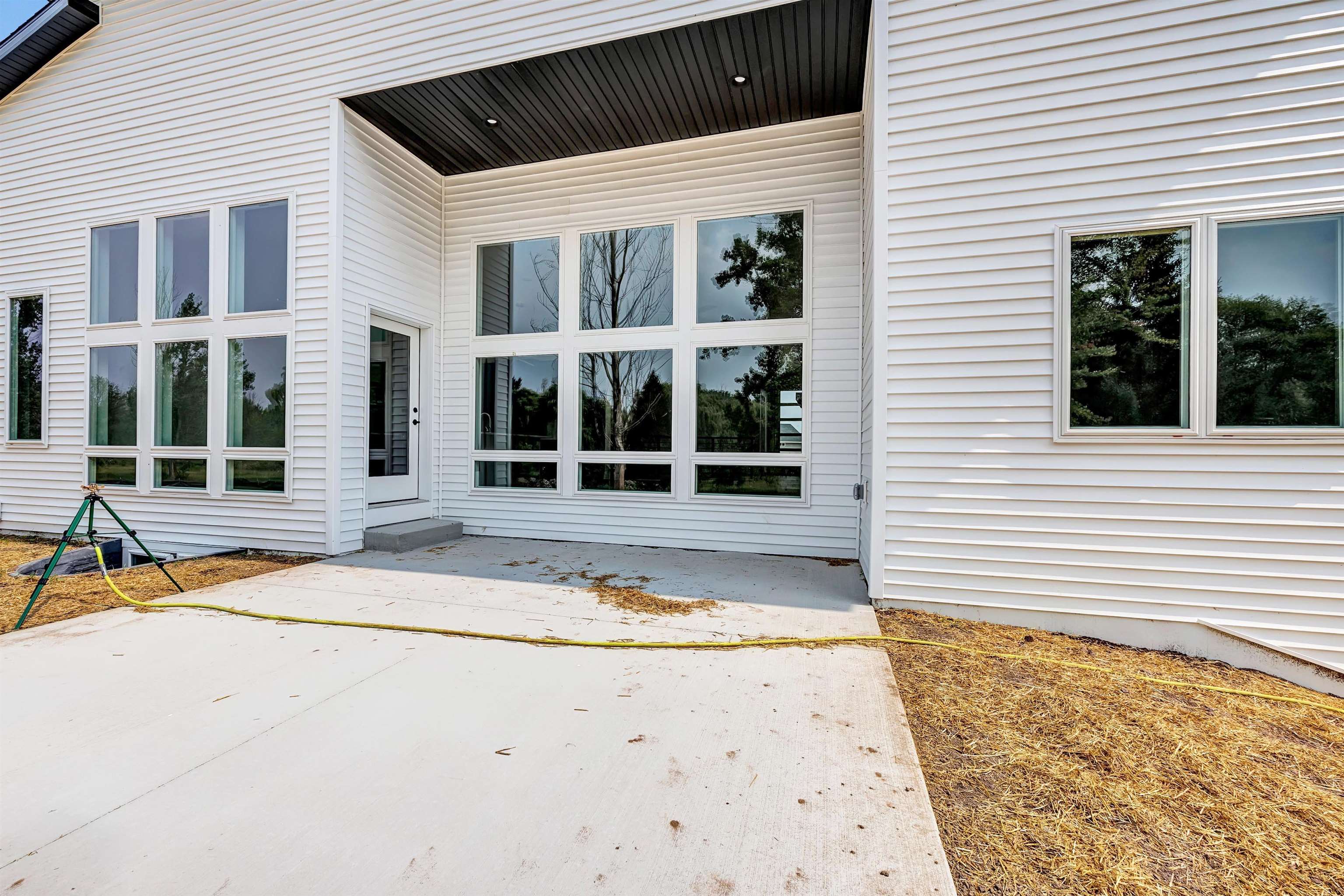 DE PERE, Wisconsin, 54115, United States, 3 Bedrooms Bedrooms, ,3 BathroomsBathrooms,Residential,For Sale,1911999