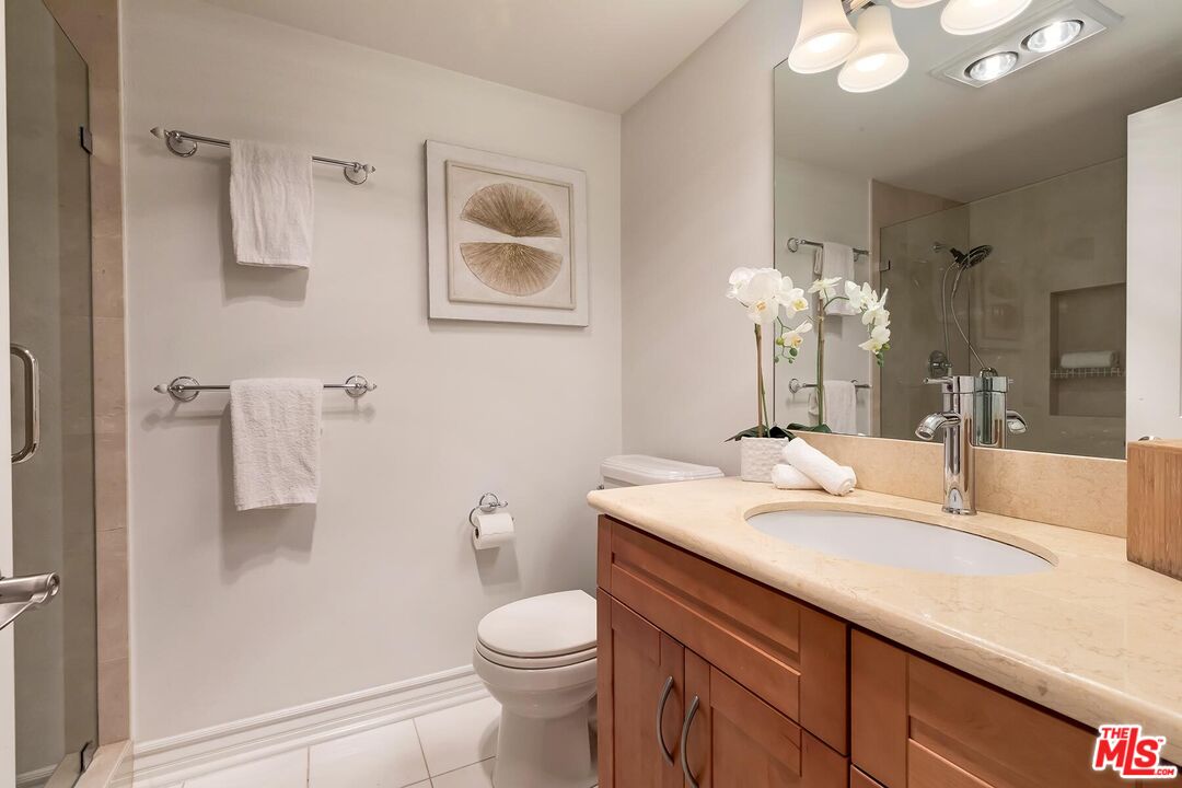 Pacific Palisades, California, 90272, United States, 3 Bedrooms Bedrooms, ,4 BathroomsBathrooms,Residential,For Sale,1993349