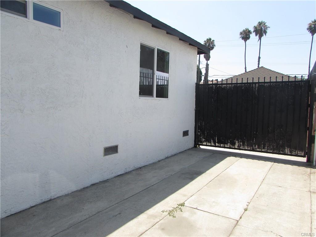 Compton, California, 90221, United States, 3 Bedrooms Bedrooms, ,1 BathroomBathrooms,Residential,For Sale,1904243