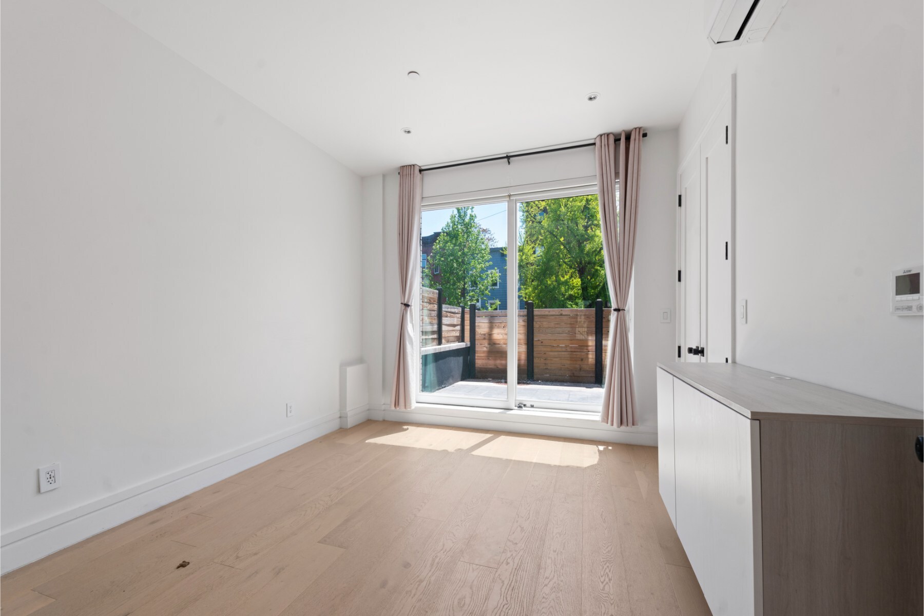  499 Van Buren St. 1, Brooklyn, NY, 11221 - 物件實景