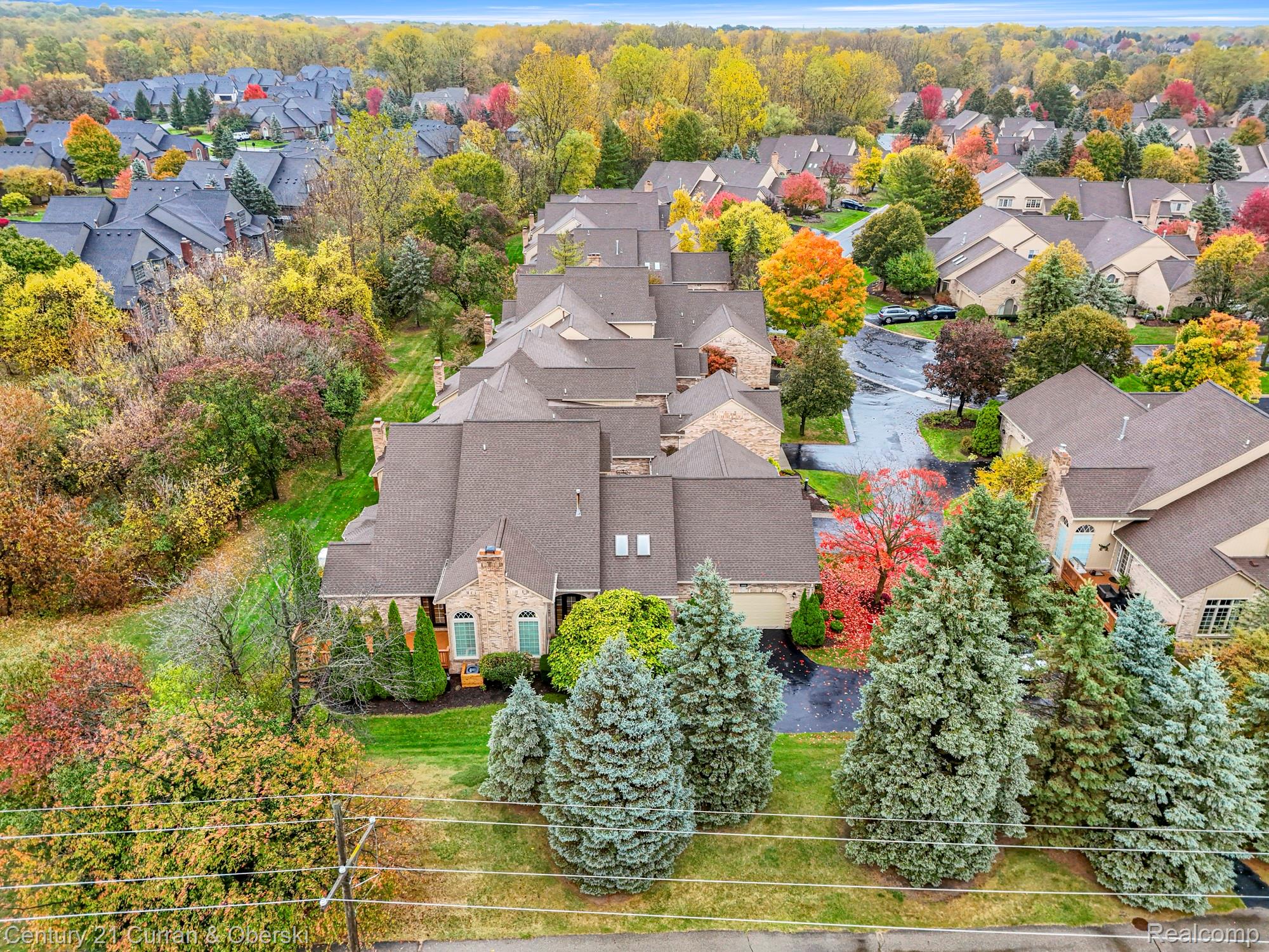 Shelby Charter Township, Michigan, 48316, United States, 2 Bedrooms Bedrooms, ,4 BathroomsBathrooms,Residential,For Sale,1977088