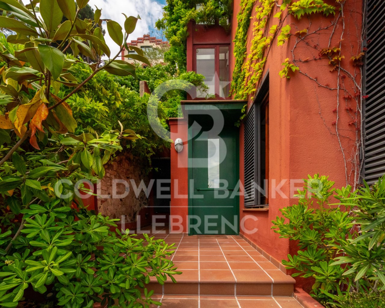Barcelona, Catalonia, ES, 4 Bedrooms Bedrooms, ,3 BathroomsBathrooms,Residential,For Sale,1827300