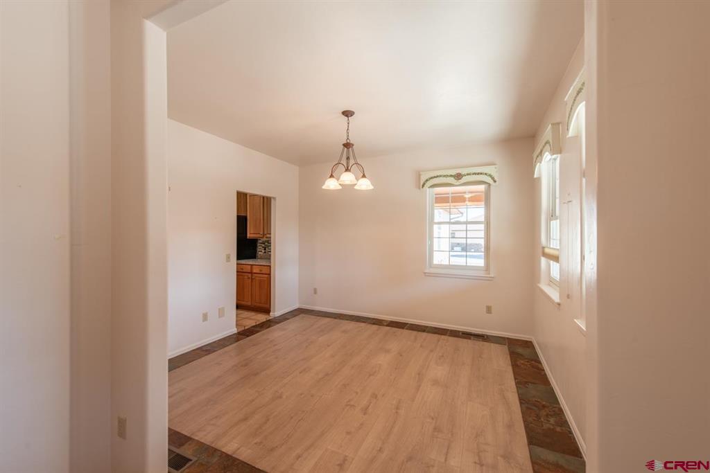 Montrose, Colorado, 81403, United States, 3 Bedrooms Bedrooms, ,2 BathroomsBathrooms,Residential,For Sale,1977225