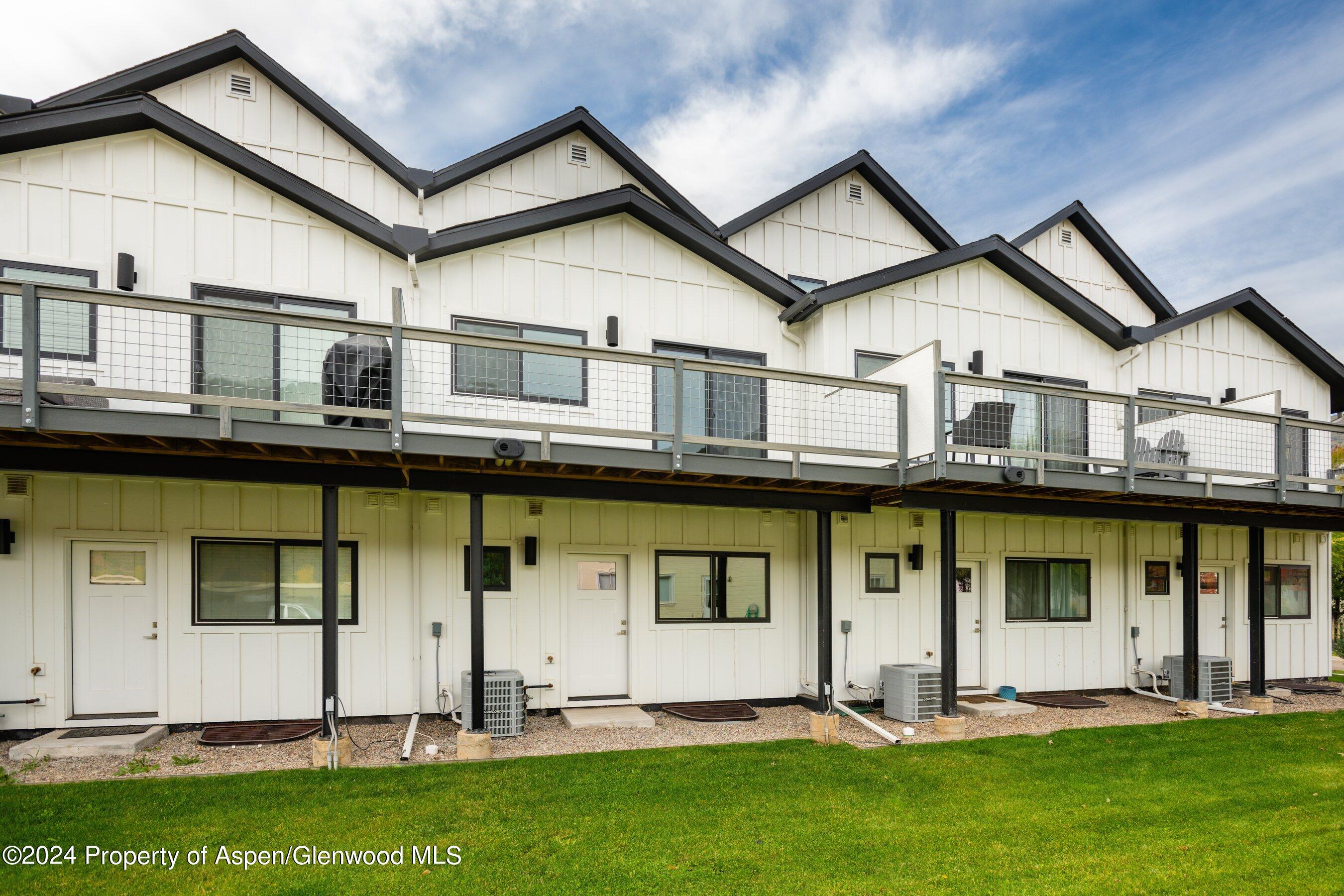 Glenwood Springs, Colorado, 81601, United States, 4 Bedrooms Bedrooms, ,4 BathroomsBathrooms,Residential,For Sale,1898816