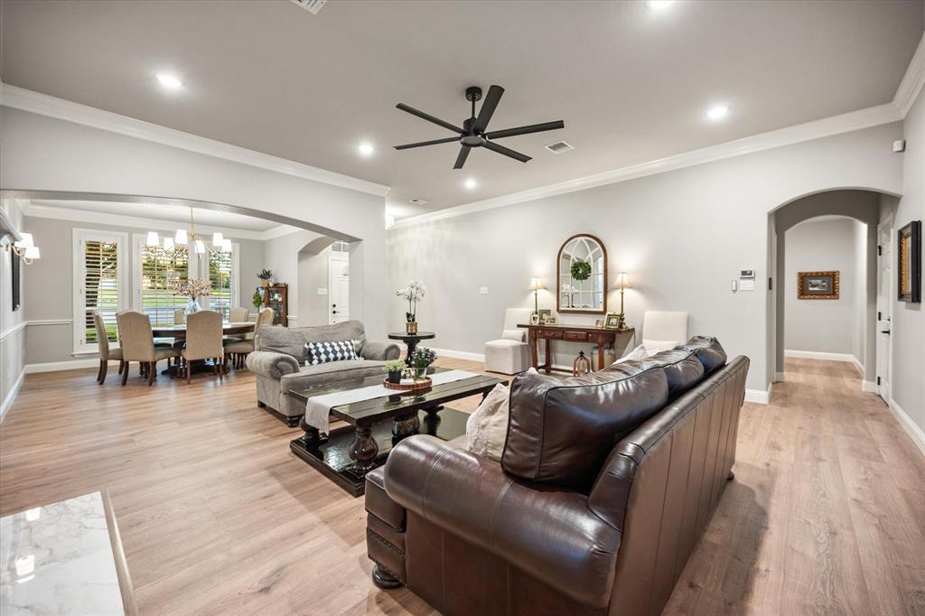 Weatherford, Texas, 76087, United States, 4 Bedrooms Bedrooms, ,4 BathroomsBathrooms,Residential,For Sale,1944722
