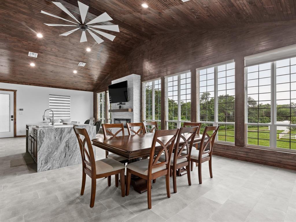 Italy, Texas, 76651, United States, 8 Bedrooms Bedrooms, ,6 BathroomsBathrooms,Residential,For Sale,1975477