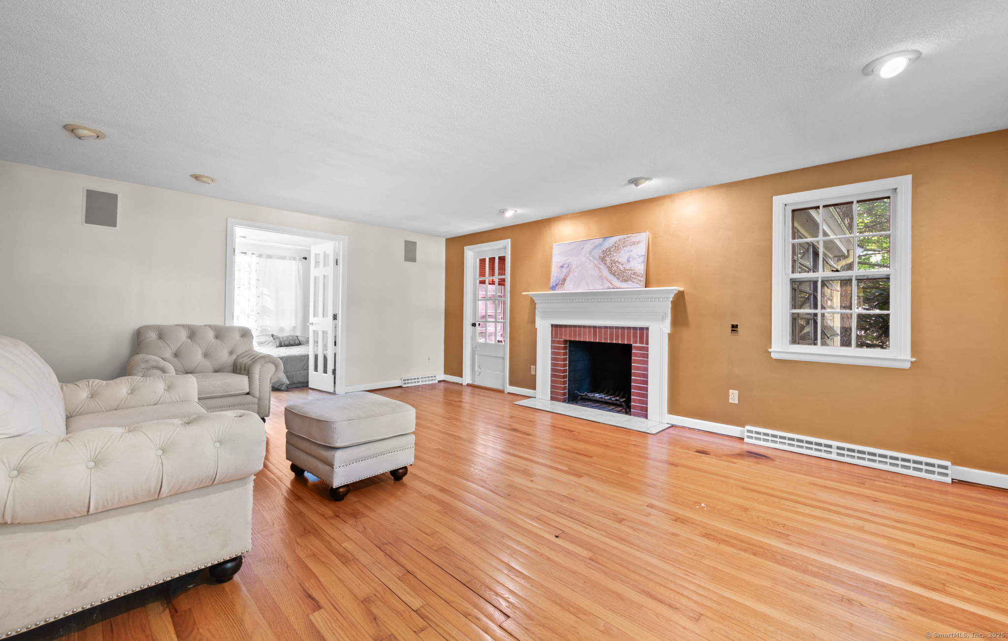 Avon, Connecticut, 06001, United States, 5 Bedrooms Bedrooms, ,5 BathroomsBathrooms,Residential,For Sale,1942317
