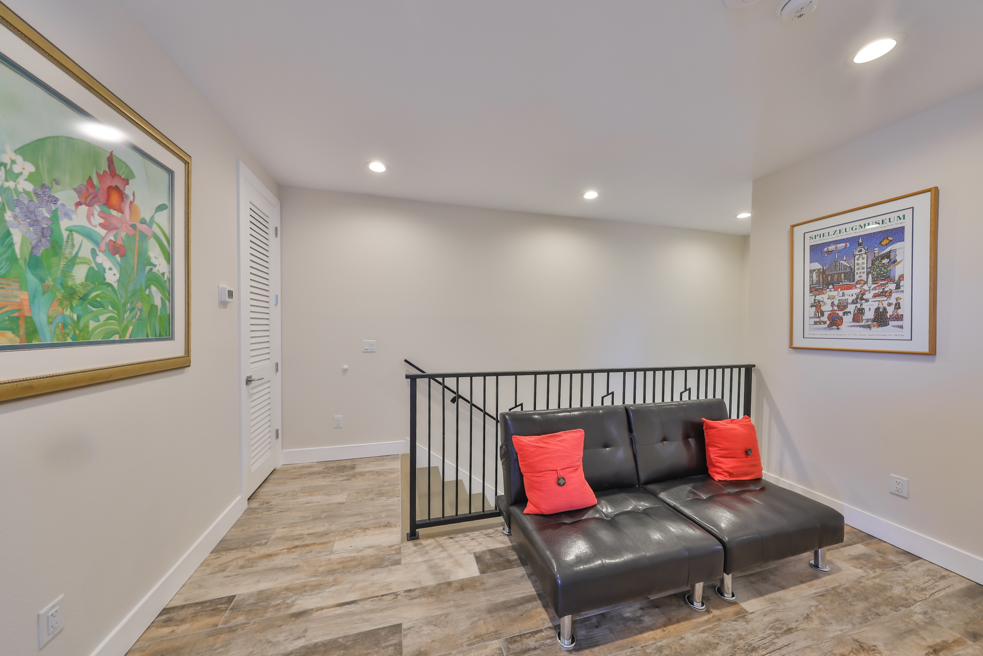 Tampa, Florida, 36611, United States, 3 Bedrooms Bedrooms, ,4 BathroomsBathrooms,Residential,For Sale,1931237