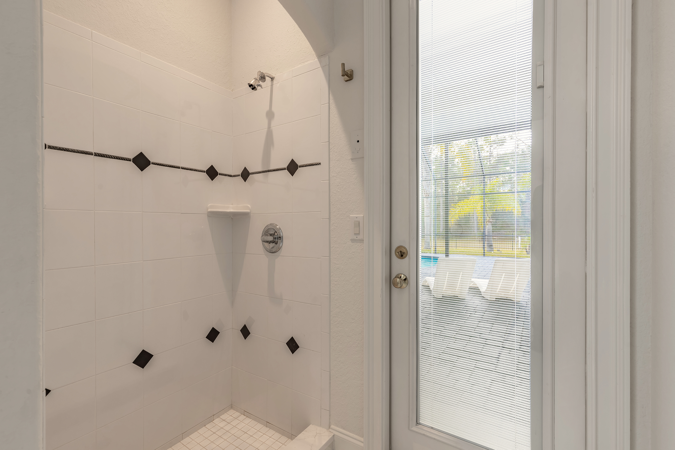 Daytona Beach, Florida, 32124, United States, 5 Bedrooms Bedrooms, ,4 BathroomsBathrooms,Residential,For Sale,2006264