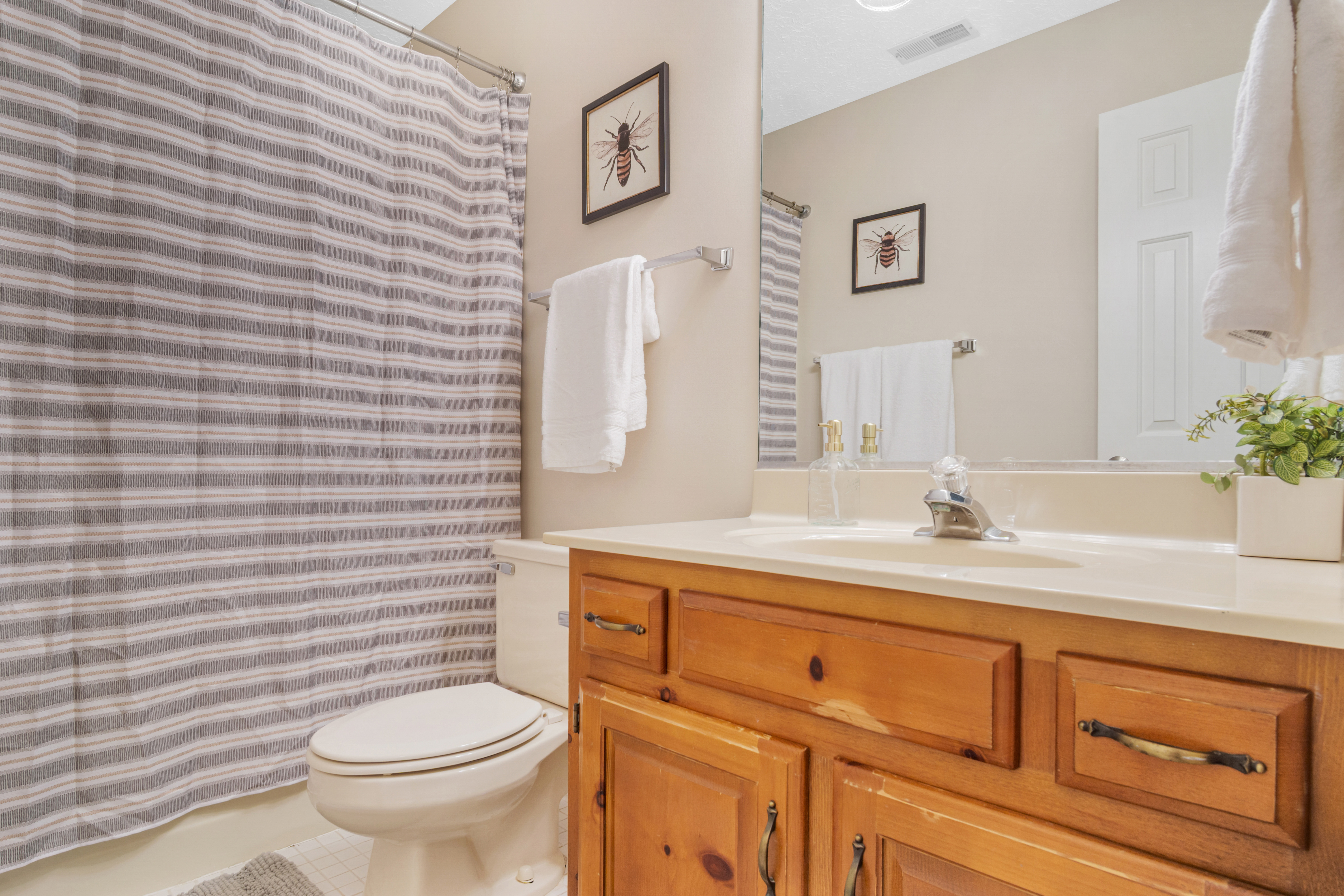 Williamsburg, Virginia, 23185, United States, 4 Bedrooms Bedrooms, ,4 BathroomsBathrooms,Residential,For Sale,1892691