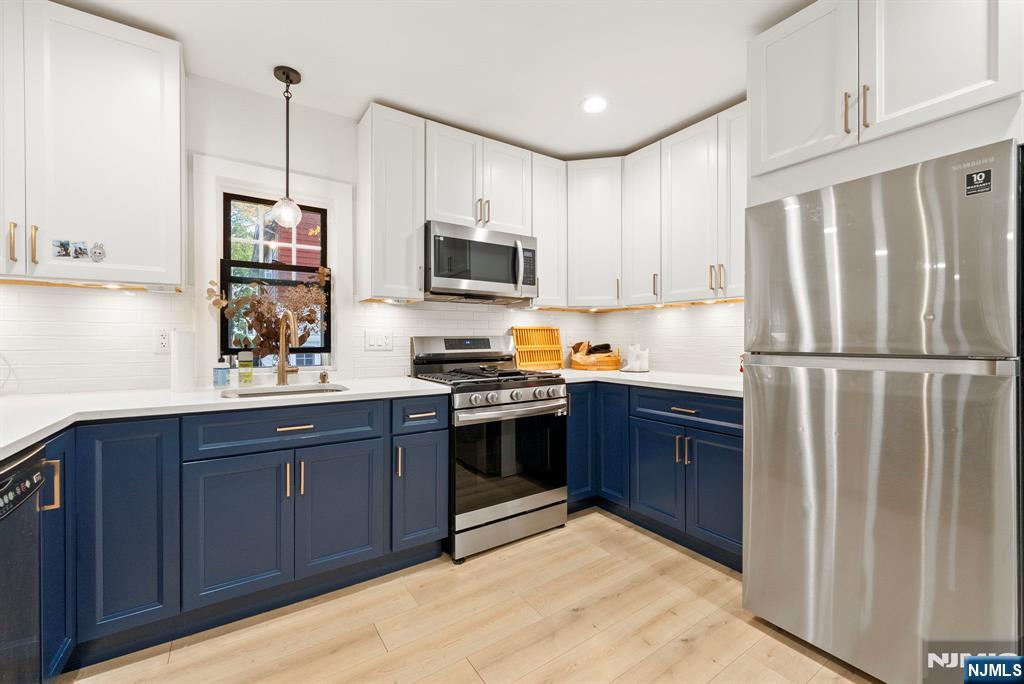 Rutherford, New Jersey, 07070, United States, 4 Bedrooms Bedrooms, ,2 BathroomsBathrooms,Residential,For Sale,1977707