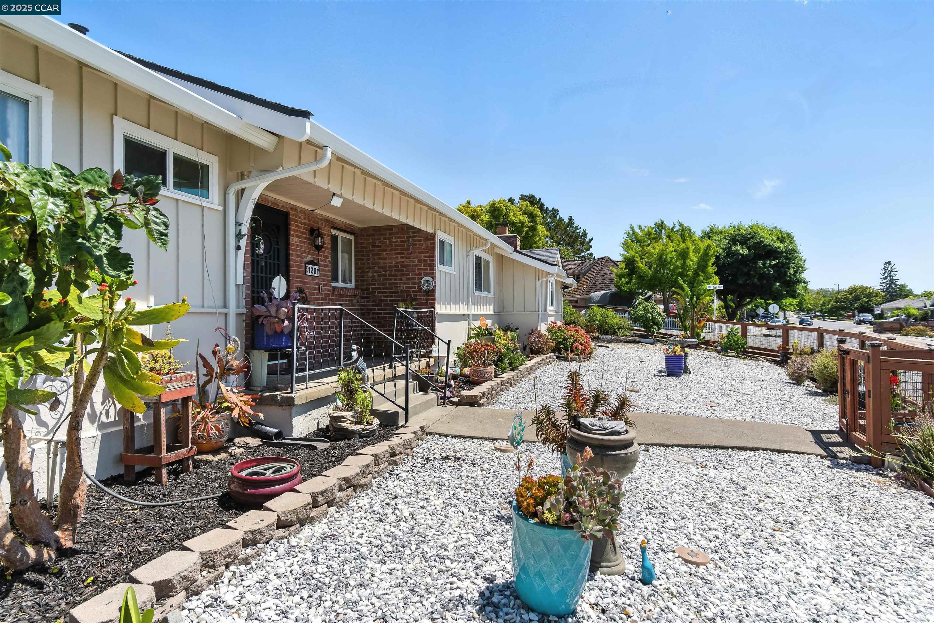 Vallejo, California, 94589, United States, 3 Bedrooms Bedrooms, ,2 BathroomsBathrooms,Residential,For Sale,1917421