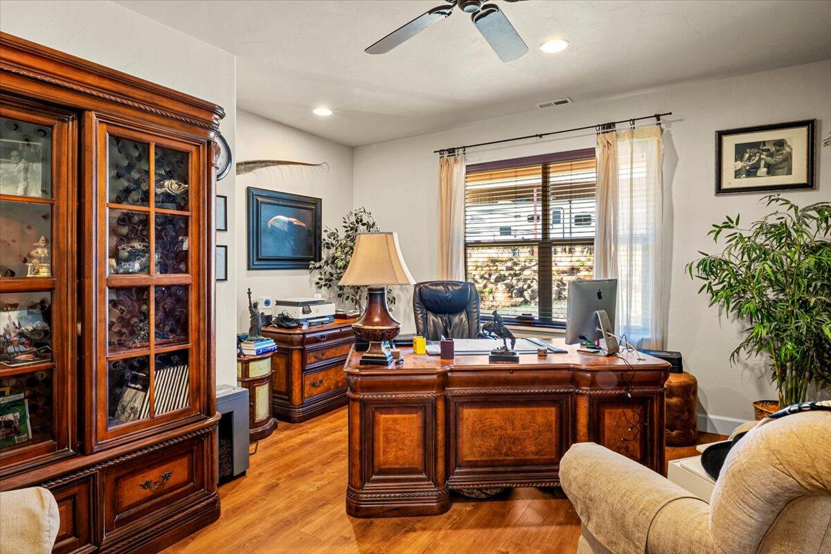 Bend, Oregon, 97703, United States, 3 Bedrooms Bedrooms, ,2 BathroomsBathrooms,Residential,For Sale,2005740