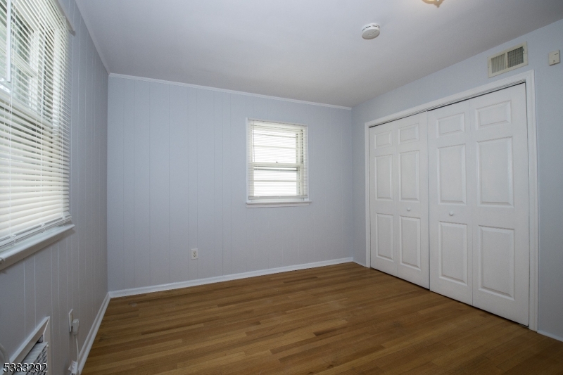 Roselle Park Boro, New Jersey, 07204, United States, 4 Bedrooms Bedrooms, ,1 BathroomBathrooms,Residential,For Sale,1941896