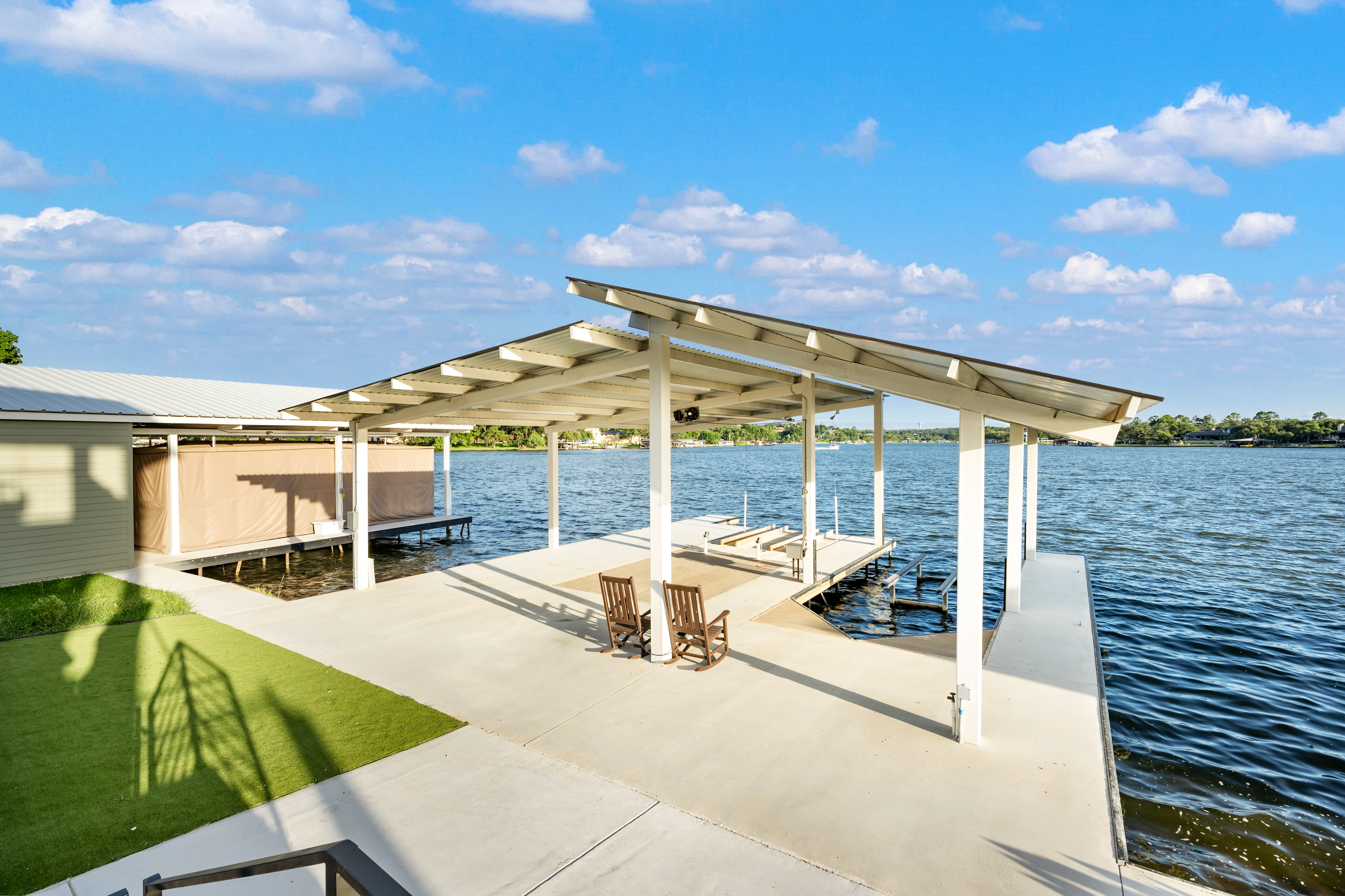  Architectural Lakefront Masterpiece on Skyline Drive by Paul Allen Custom Homes - 物件實景