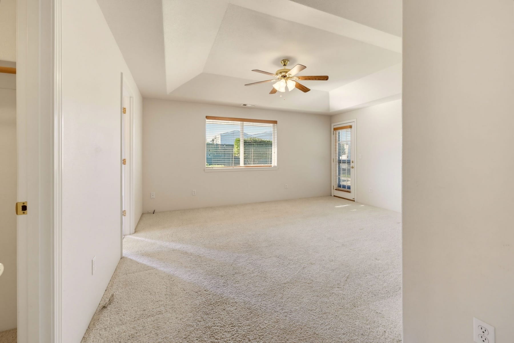  2300 Savannah Drive Central Point, OR 97502 - 物件實景