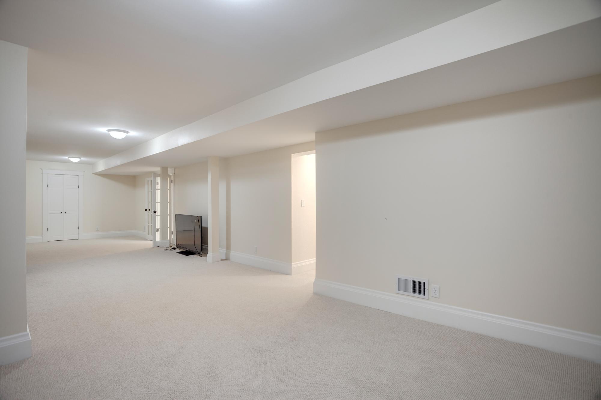 Minneapolis, Minnesota, 55408, United States, 5 Bedrooms Bedrooms, ,2 BathroomsBathrooms,Residential,For Sale,1960764