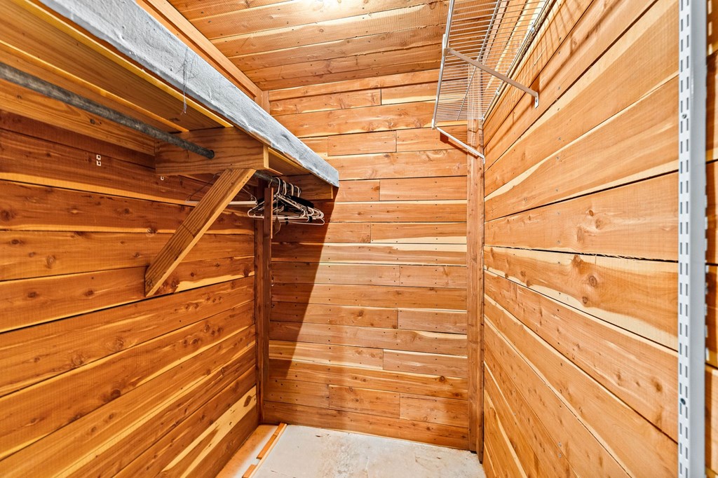 Kerrville, Texas, 78028, United States, 3 Bedrooms Bedrooms, ,5 BathroomsBathrooms,Residential,For Sale,2002478