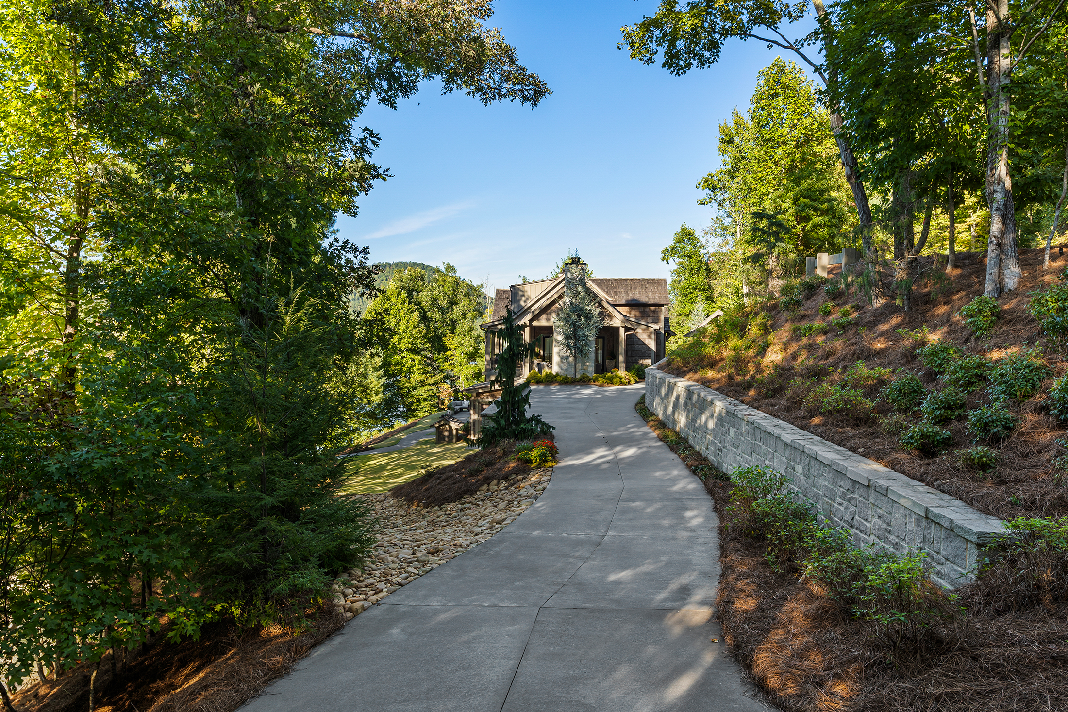  Breathtaking Lake Burton Views from an Exceptional Custom Lakehouse - 物件實景
