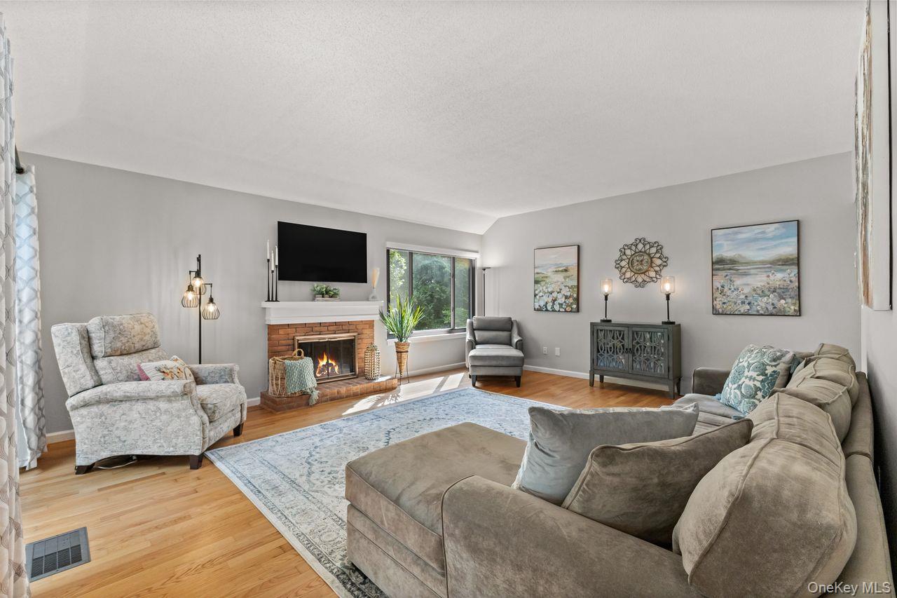 Somers, New York, 10589, United States, 2 Bedrooms Bedrooms, ,2 BathroomsBathrooms,Residential,For Sale,1940069