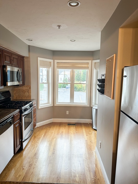 Norwood, Massachusetts, 02062, United States, 2 Bedrooms Bedrooms, ,2 BathroomsBathrooms,Residential,For Sale,1989094