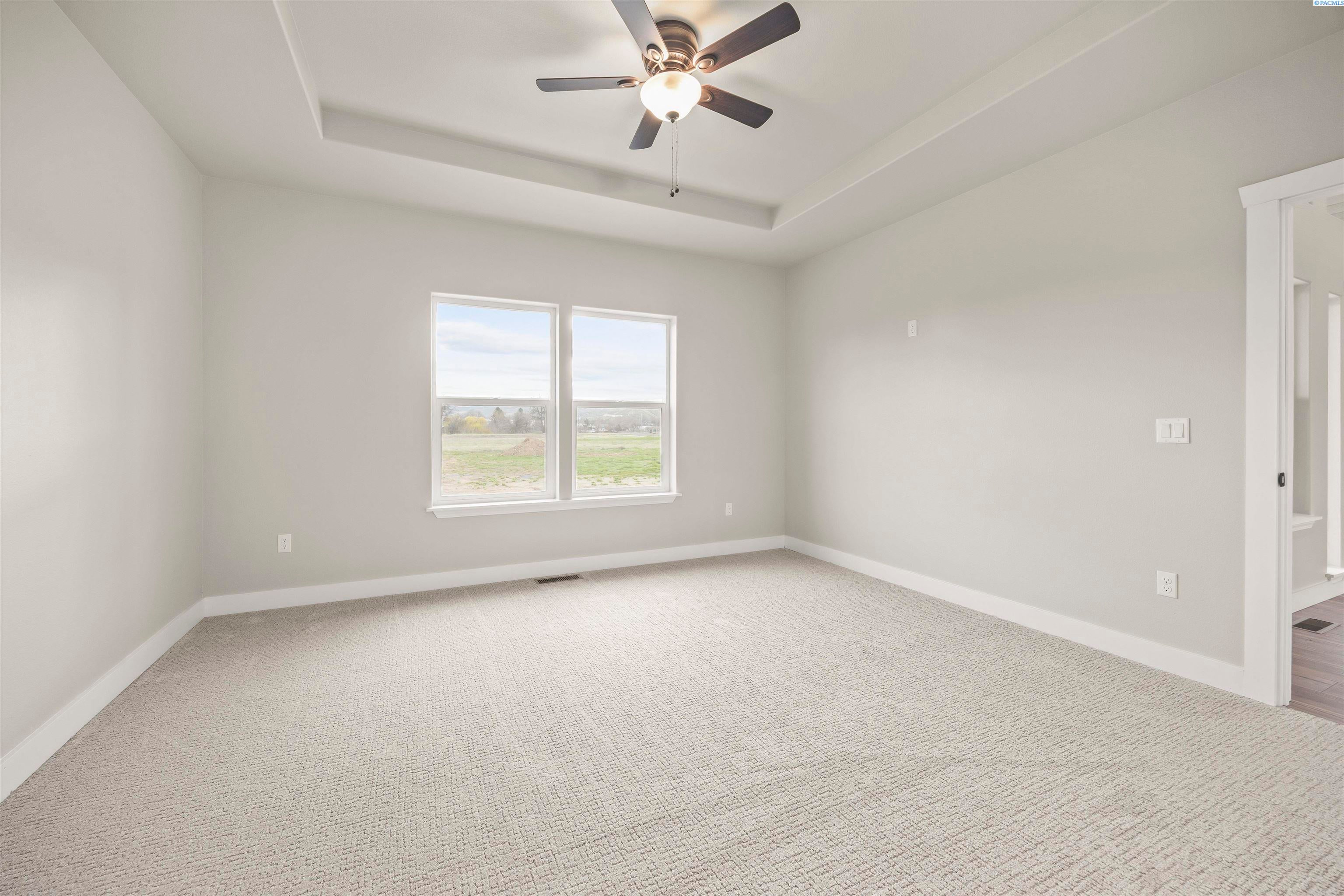 Prosser, Washington, 99350, United States, 3 Bedrooms Bedrooms, ,2 BathroomsBathrooms,Residential,For Sale,2027439