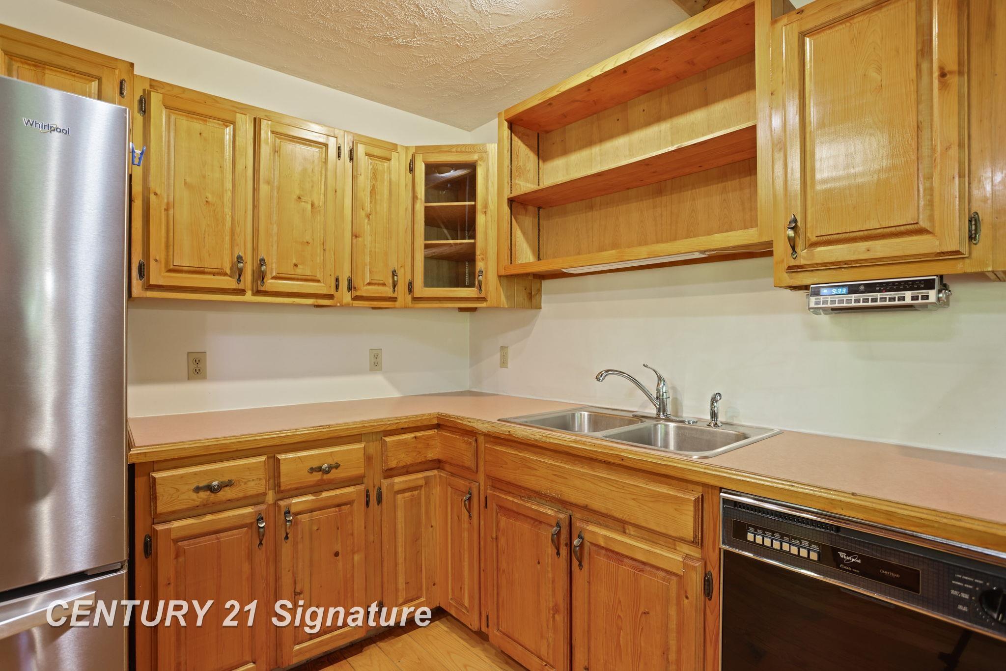 Chesaning, Michigan, 48616, United States, 4 Bedrooms Bedrooms, ,3 BathroomsBathrooms,Residential,For Sale,1980512