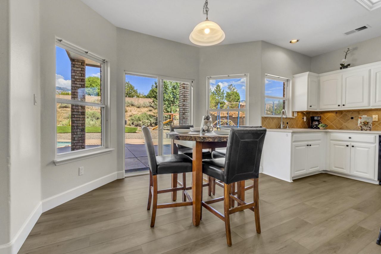 Albuquerque, New Mexico, 87122, United States, 4 Bedrooms Bedrooms, ,3 BathroomsBathrooms,Residential,For Sale,1932671